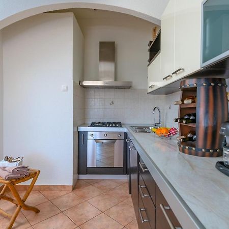 Apartment Dobric Koromačno Екстериор снимка