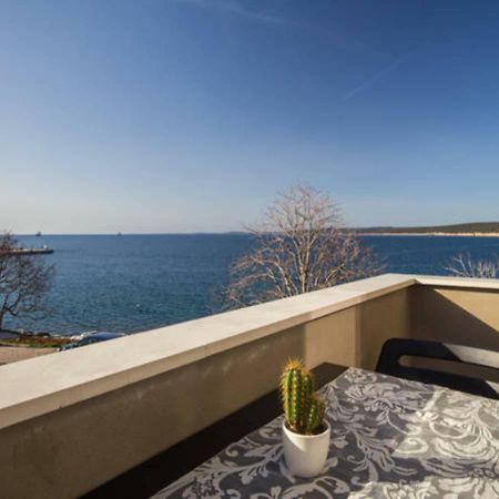 Apartment Dobric Koromačno Екстериор снимка