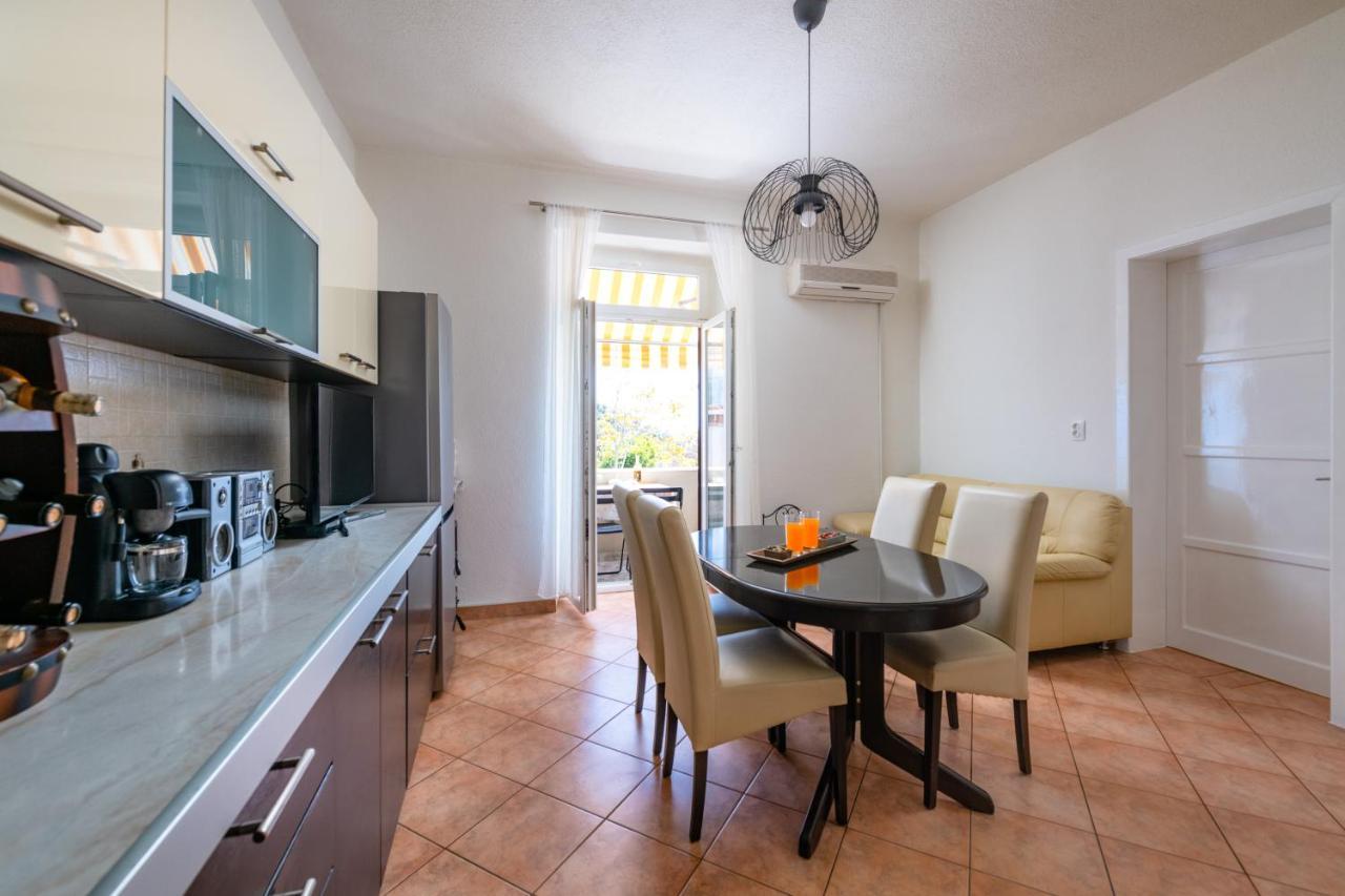 Apartment Dobric Koromačno Екстериор снимка