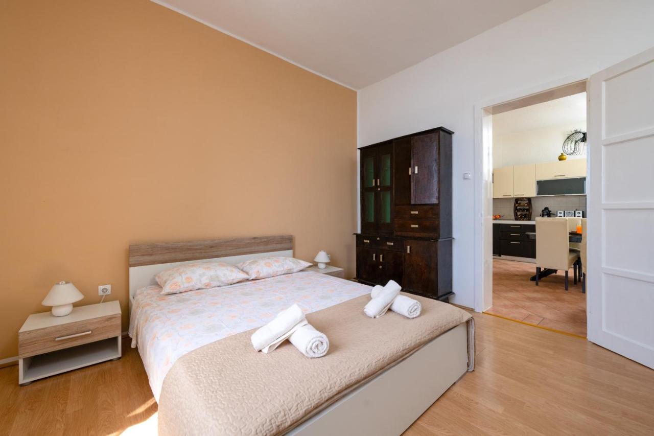 Apartment Dobric Koromačno Екстериор снимка