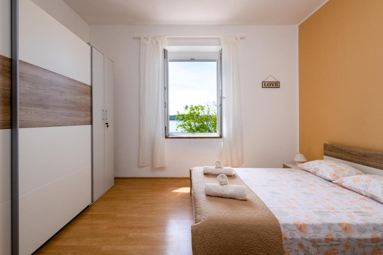 Apartment Dobric Koromačno Екстериор снимка