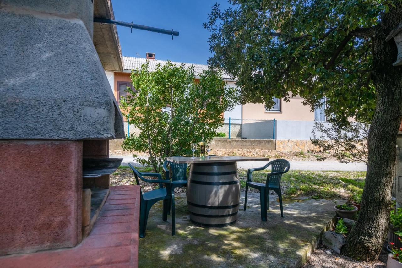Apartment Dobric Koromačno Екстериор снимка
