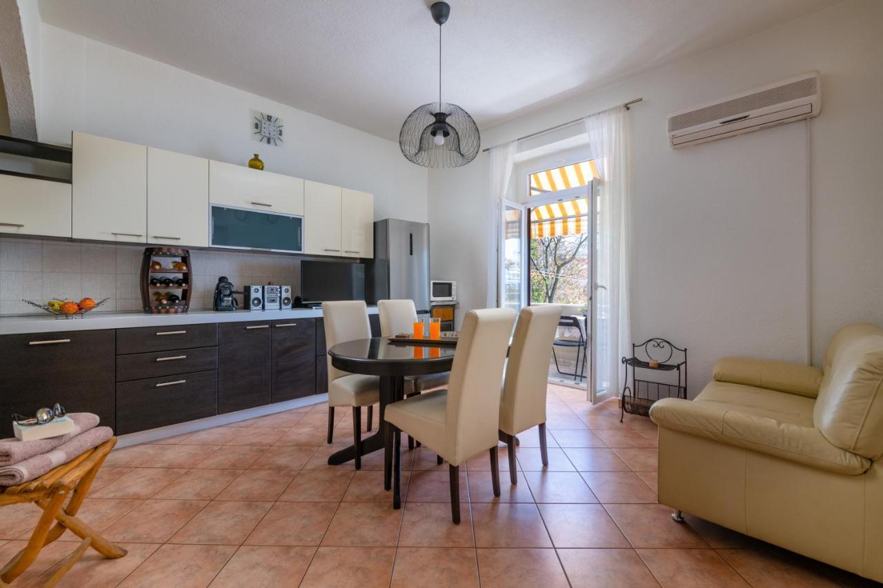 Apartment Dobric Koromačno Екстериор снимка