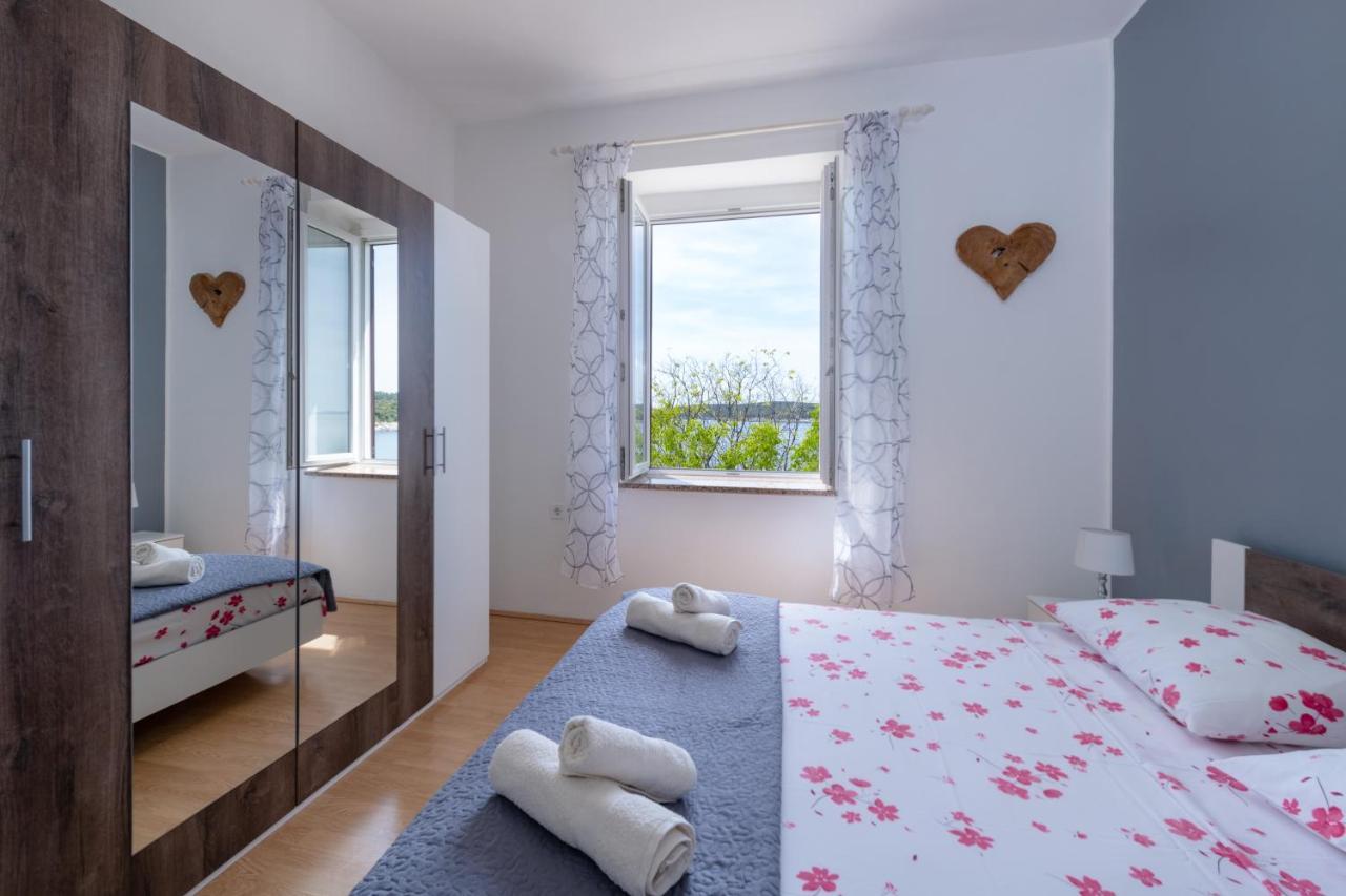 Apartment Dobric Koromačno Екстериор снимка