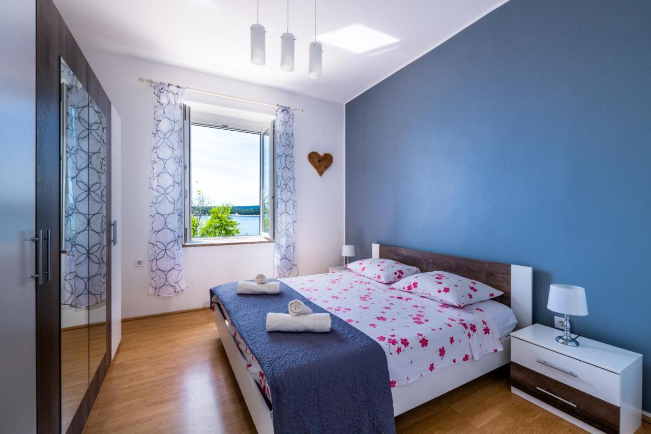 Apartment Dobric Koromačno Екстериор снимка