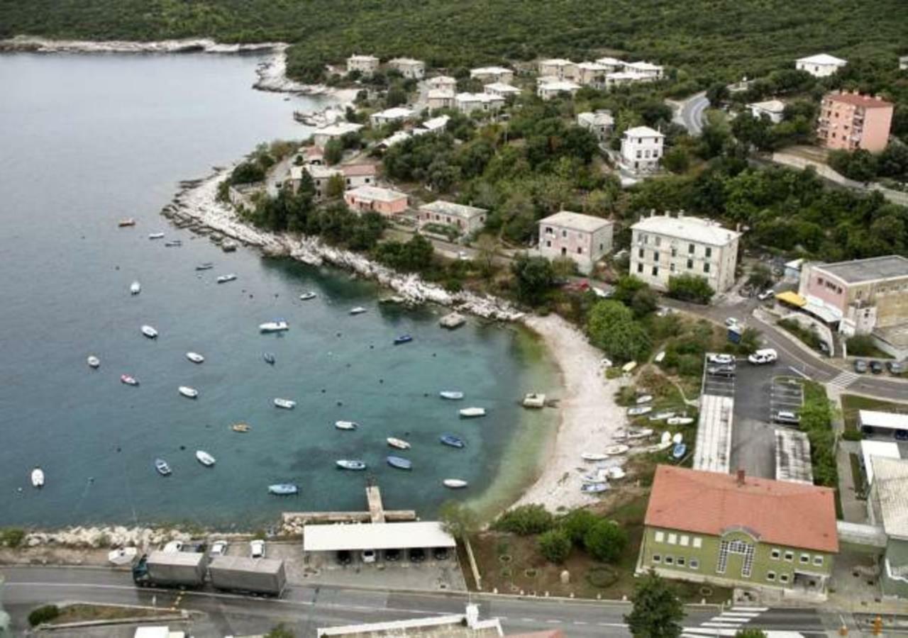 Apartment Dobric Koromačno Екстериор снимка