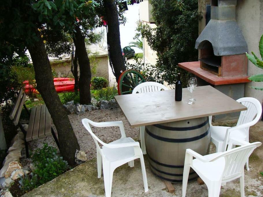 Apartment Dobric Koromačno Екстериор снимка